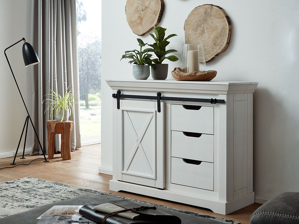 Kommode WZ-0548 Kiefer massiv Weiß gewachst schwarze Metellelemente Maße BxHxT ca.: 109x87x40 cm